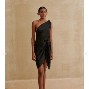 Elegant Black One-Shoulder Dress